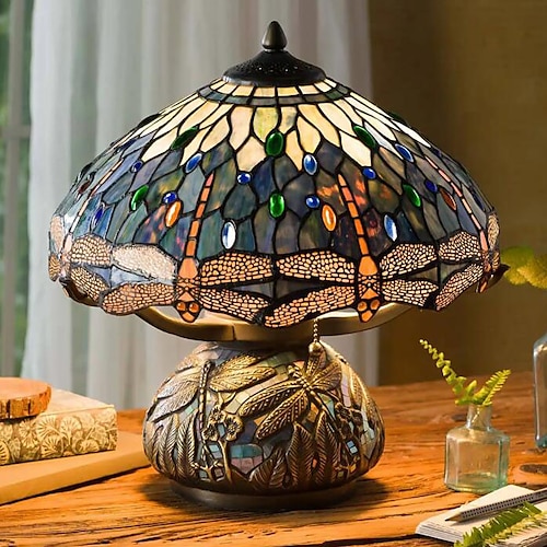 

настольная лампа в виде стрекозы, настольная лампа из витражного стекла с мотивом стрекозы и металлическим основанием