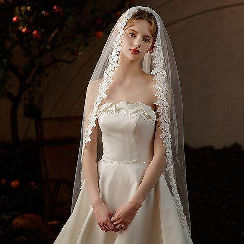 One-tier Stylish / Lace Wedding Veil Blusher Veils / Fingertip Veils with  Pure Color Tulle 2023 - $43.99