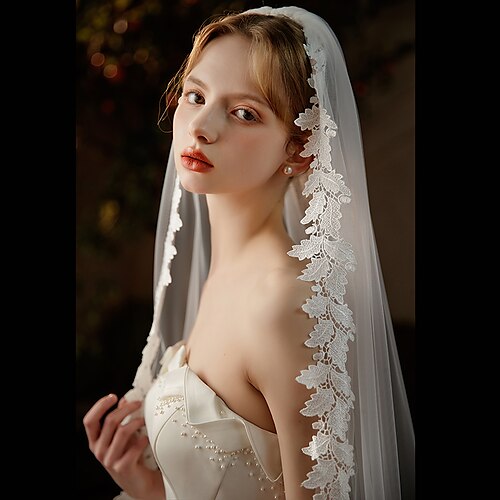 One-tier Stylish / Lace Wedding Veil Blusher Veils / Fingertip Veils with  Pure Color Tulle 2023 - $43.99