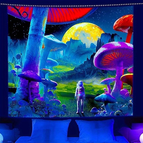 

Schwarzlicht-Wandteppich, UV-reaktiv, leuchtet im Dunkeln, Astronaut, trippy, nebliger Pilz, Naturlandschaft, hängender Wandteppich, Wandkunst-Wandbild für Wohnzimmer, Schlafzimmer