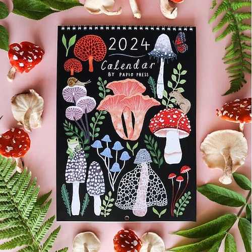 

calendrier mural illustré de champignons 2024, calendrier mural illustré paio press - animaux et fleurs