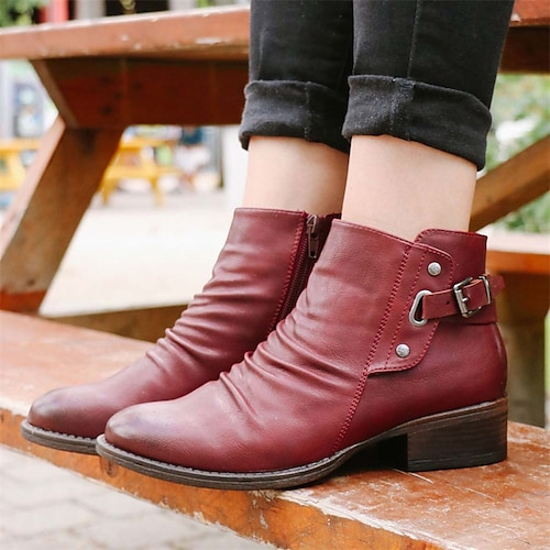 

Women's Boots Work Boots Riding Boots Outdoor Daily Booties Ankle Boots Buckle Flat Heel Round Toe Vintage Casual Minimalism Faux Leather Zipper Solid Color Black Red