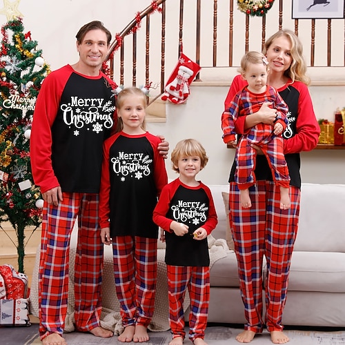 

Familie Weihnachten Pyjamas Graphic Buchstabe Heim Bedruckt Schwarz Dunkelrot Wein Langarm Mama und ich Outfits Aktiv Passende Outfits