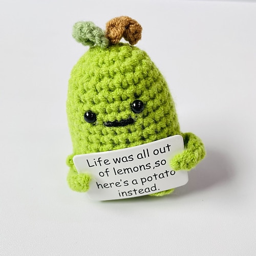 Cadeau de concombre mariné fait à la main - Jolie poupée de concombre  tricotée avec carte d'affirmation positive, jouet amusant pour soulager le  stress - Décoration de bureau - Cadeau idéal pour