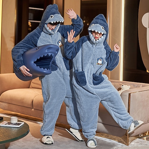

Erwachsene Kigurumi-Pyjamas Nachtwäsche Tarnfarben Hai Tier Mehre Kostüme Tier Pyjamas-Einteiler Ein Stück Polyesterfaser Cosplay Für Herren Damen Maskerade Tiernachtwäsche Karikatur