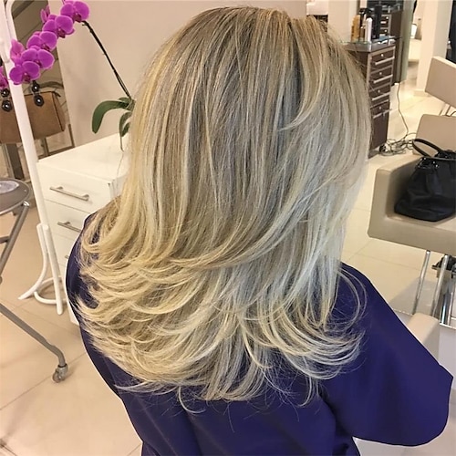 

Perruques ondulées blondes longues en couches pour femmes blanches perruque blonde cendrée avec frange de rideau perruques synthétiques de longueur moyenne pour la fête quotidienne