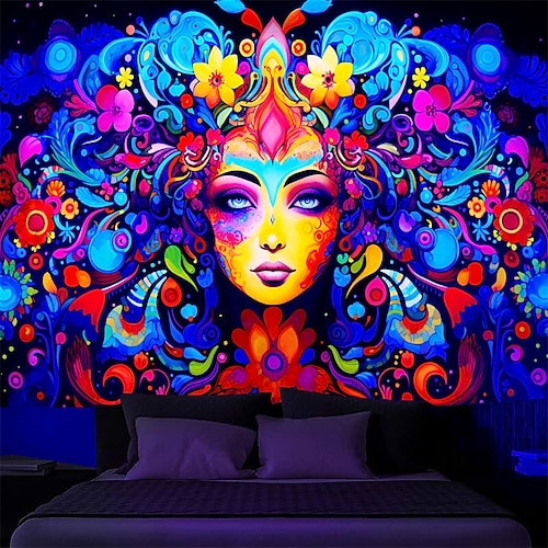 

Tapeçaria de luz negra brilho reativo uv no floral mulher trippy enevoado natureza paisagem tapeçaria pendurada mural de arte de parede para sala de estar quarto
