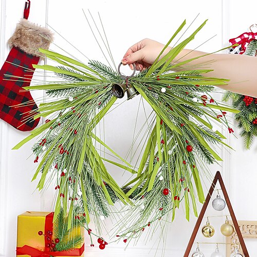 

Decoración de guirnalda navideña, guirnalda de campana de bayas de rama de pino artificial, adecuada para fiestas navideñas, decoración para colgar en la pared del hogar, decoración para colgar en la