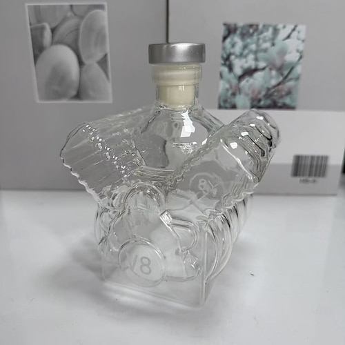  V8 Engines Whisky Bottle, Premium Glass, Best Fathers Day Gift for Men, Unique and Fun Liquor Dispenser, Tabletop Decor