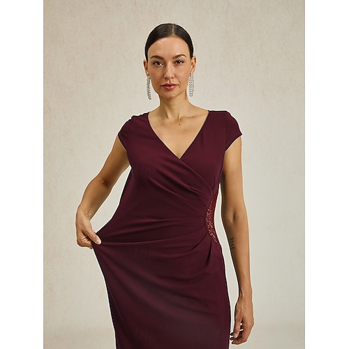  Femmes Robe maxi Robe fourreau Élégant Coupe régulière Couleur Unie Manche Courte Col en V Vin Été Printemps