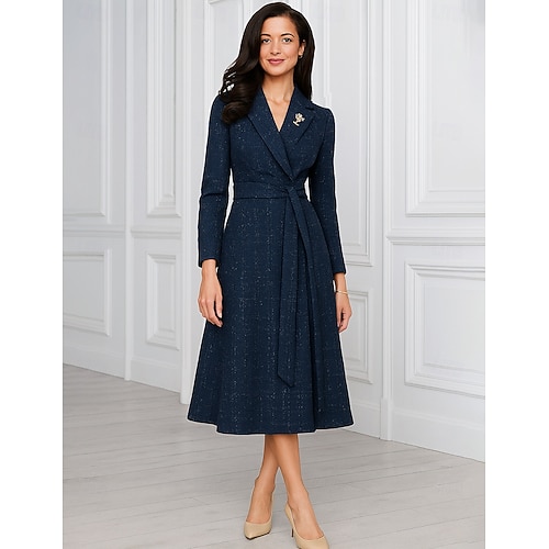 Linha A Longuette Vestido de festa Vestido Coquetel Manga Longa Colarinho de Camisa Elegante Minimalista Formal Poliéster Vestido Para Mãe dos Noivos com Faixa / Fita