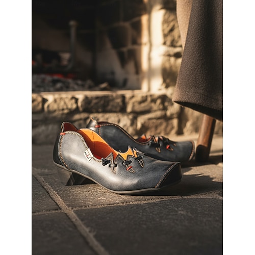  Women's Medieval Viking Style Low Heel Leather Shoes – Retro Green Hand-Stitched Details for Costume, Renaissance Fair, Festivals & Daily Vintage Outfits