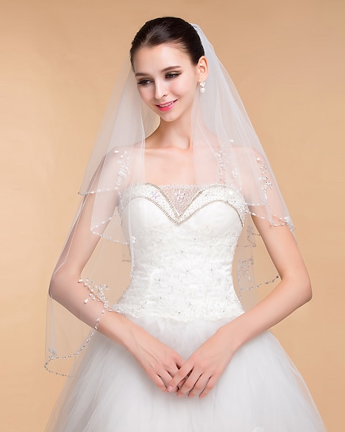 Two-tier Beaded Edge Wedding Veil Chapel Veils with 35.43 in (90cm) Tulle