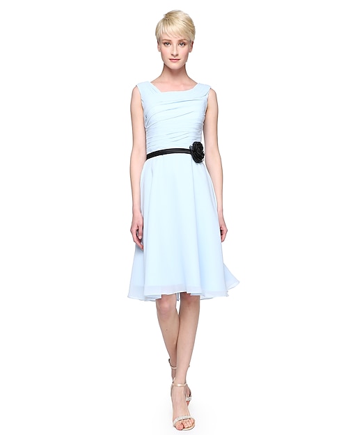 Ball Gown / A-Line Square Neck Knee Length Chiffon Bridesmaid Dress with Sash / Ribbon / Side Draping / Flower
