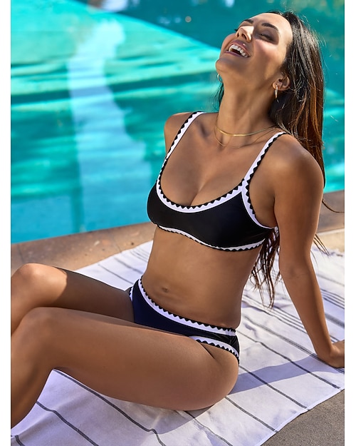 traje de baño bikini de triángulo con bloques de color