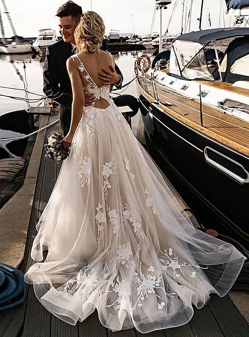 Beach Open Back Sexy Wedding Dresses A-Line V Neck Sleeveless Court Train Lace  Bridal Gowns With Appliques 2024 2024 - $219.99