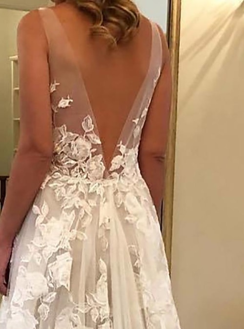 Beach Sleeveless Wedding Dresses Bohemian Lace Halter Appliques Tulle  A-line Bride Dress Vestido de Novia Sweep Train New