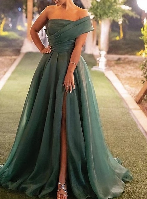 Green short best sale dress for wedding