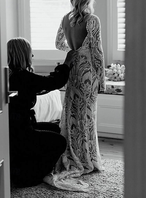New Style White Lace Wedding Dress With Deep V Neck Long Sleeves Train And  A Retro Western Style Mermaid Silhouette 2026 - $364.99