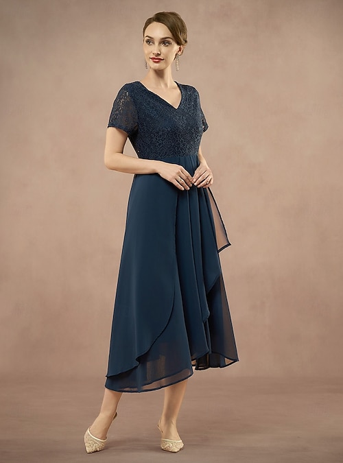 Abito Madre della Sposa A-Line Elegante Vintage V Neck Lungo Fino al Pavimento Chiffon Maniche Corte con Perline Applicate del 2026 a €171.99