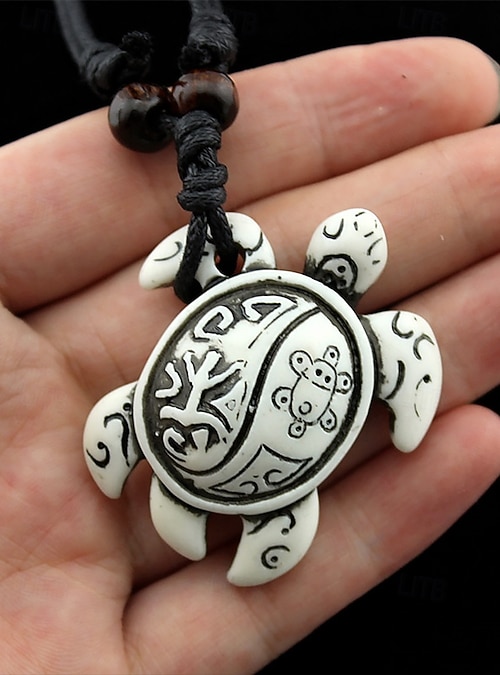 2Pcs Artificial Sea Turtles Tortoise Pendant Necklaces - Mother Yin Yang Sea Turtle Medallion Necklace Hawaiian Animal Lucky Mascot Amulet For Women Men