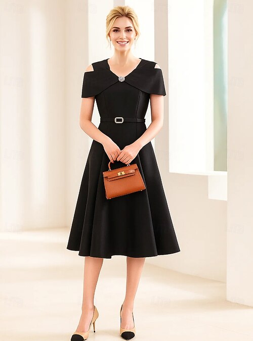 black mother of the bride dresses short Elegant Short Black Mother Of The Bride Dresses Lace Bridesmaid Dresses With Sleeves