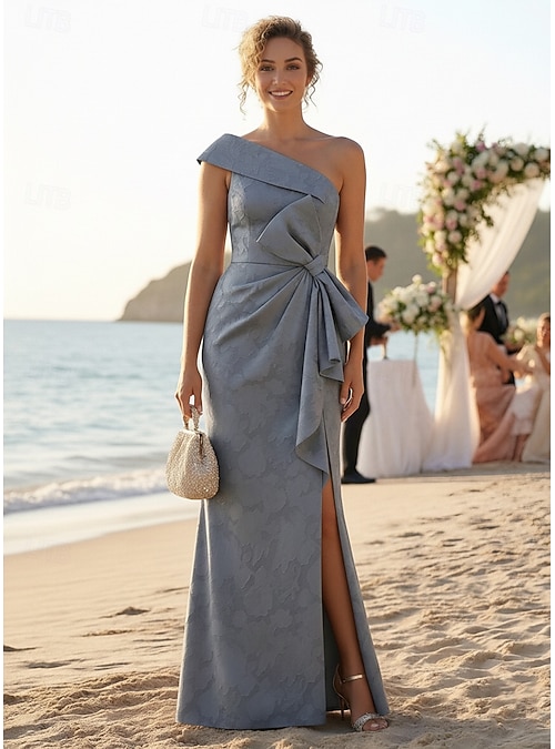 green emerald velvet dress A-Line Mother of the Bride Dresses Plus Size Hide Belly Curve Elegant – BL  Dress main image 1