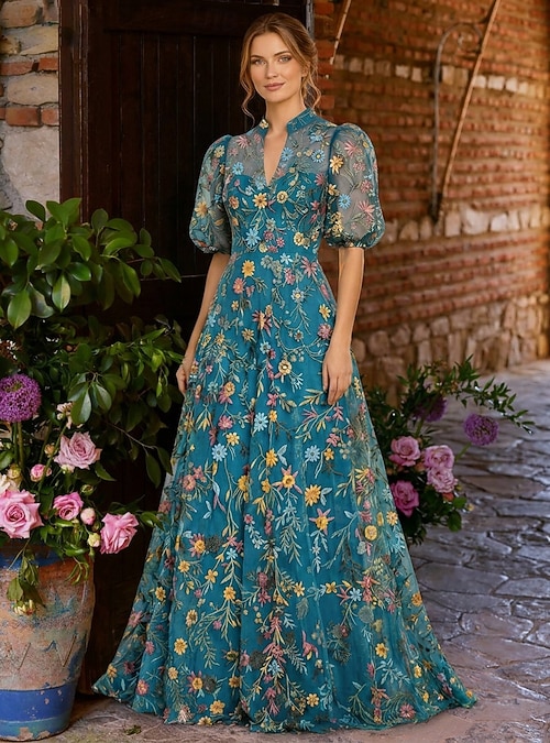 vintage mother of bride dresses A-Line the Dress V-neck Applique Lace Groom Party Gowns length gown features an off Vintage Mauve Mother of the