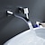 ieftine Montaj Perete-baterii pentru chiuveta de baie, cascadă din alamă, suport de perete în stil modern, un singur mâner, robinet de baie cu finisaj cromat, cu două găuri, cu comutator la rece și la cald
