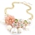 abordables Colliers-Conception de mode d&#039;alliage de fleur plaqué or avec imitation collier de perles (plus de couleurs)