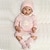 preiswerte Lebensechte Puppe-22-Zoll-Reborn-Puppe Baby-Reborn-Baby-Puppe Neugeborene lebensechte handgemachte ungiftige handaufgetragene Wimpern Ganzkörper-Silikon 22&quot; mit Kleidung und Zubehör für Mädchengeburtstags- und