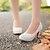 Недорогие Женская обувь на каблуках-Для женщин Обувь Дерматин Весна Лето Осень На шпильке Назначение Повседневные Белый Черный Бежевый