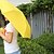 billige Paraplyer-mini banan formet regn paraply bærbare folding parasoll (tilfeldig farge)