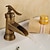 billige Klassisk-badeværelsesvask vandhane, vandfald antik messing enkeltgreb et huls badehaner med varmt og koldt kontakt