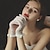 billige Bryllupshandsker-Blonde Håndledslængde Handske Vintage Stil / Elegant Med Trimning / Bølgepunkt Bryllup / festhandske