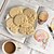 abordables Halloween Cocina-Calavera de plástico galleta abrasiva blanca herramienta para hornear diy dibujos animados calavera biscuitmold