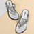 billiga Damsandaler-Dam Inneskor Flip flops Bling Bling Skor Bohem Tofflor utomhus Utomhus Strand Ensfärgat Sommar Strass Platt klack Elegant Ledigt Imitationsläder Loafers Silver Svart Guld