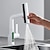 olcso húzza ki a spray-t-Fürdőszoba mosogató csaptelep - Forgatható / Kihúzható / LED Galvanizált / Festett felületek Három lyukas Egy fogantyú egy lyukkalBath Taps