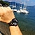 זול שעוני קוורץ-שני אזורי זמן שעון יד עם רצועת עור מזדמנת לגברים שעוני ספורט בגודל גדול שעון קוורץ ייחודי לגברים