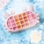 voordelige IJsbenodigdheden-Crab Essentials ijsblokjes - siliconen ijsblokjesbakje met deksel - eenvoudig te vullen en los te laten ijsblokjesmachine - ideaal voor feesten en evenementen
