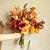 economico Il signor e la signora matrimonio-produttore di bouquet decorativi di colori autunnali con fiori simulati fiori artificiali piante verdi matrimonio in stile