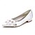 abordables Chaussures de mariée-Femme Chaussures de mariage Cadeaux de Saint-Valentin Chaussures blanches Mariage Soirée Saint Valentin Appartements de mariage Strass Fleur de satin Talon Plat Bout pointu Elégant Le style mignon