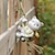 voordelige tuinbeelden &amp; standbeelden-Creatieve dier schattige kat ventilator hanger schommel hanger binnentuin balkon decoratie hars ambachten ornamenten verjaardagscadeau tuin decor