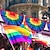 Недорогие Парад гордости, декабрь-2 шт. радужная гордость овсянка флаг Радуга гей-прайд плиссированный вентилятор флаг баннер для гей-прайда ЛГБТ-парады празднование уличная гордость дворовые украшения