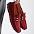 billiga Slip-ons och loafers till herrar-vinröd mocka loafers för män – slip-on körmockasiner med metallaccent för vardags- och affärskläder