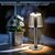 economico Lampade da tavolo-Lampada da scrivania ricaricabile interamente in alluminio con oscuramento infinito a tre colori per ristoranti interni ed esterni, campeggio, illuminazione da comodino, oscuramento tattile, ricarica