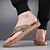 billiga Semester Sandaler-Herrflip-flops i armégröna med färgblocksrem i lätt slip-on-design för stranden, poolen och daglig användning på sommaren.
