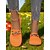 abordables Zapatillas sin cordones y mocasines de mujer-Mocasines Flyknit sin cordones con puntera ancha en color naranja para mujer: cómodos zapatos planos informales y transpirables con detalle de cadena metálica, ideales para ir de compras, trabajar y pasear por el jardín.