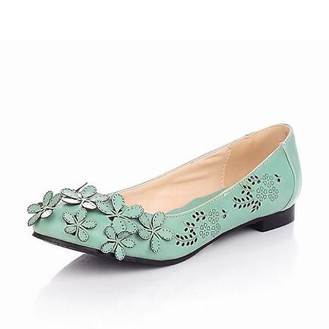 Leatherette Low Heel Closed Toe Shoes With Flower (More Colors)