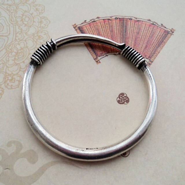  Women's Simple Folk Look Silver Bracelet